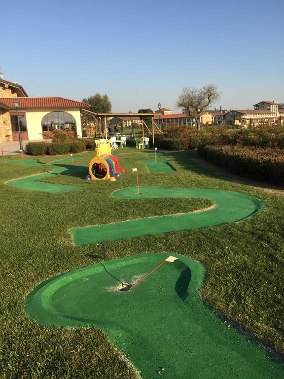 Garda Residence San Vigilio Golf Поццоленґо Екстер'єр фото